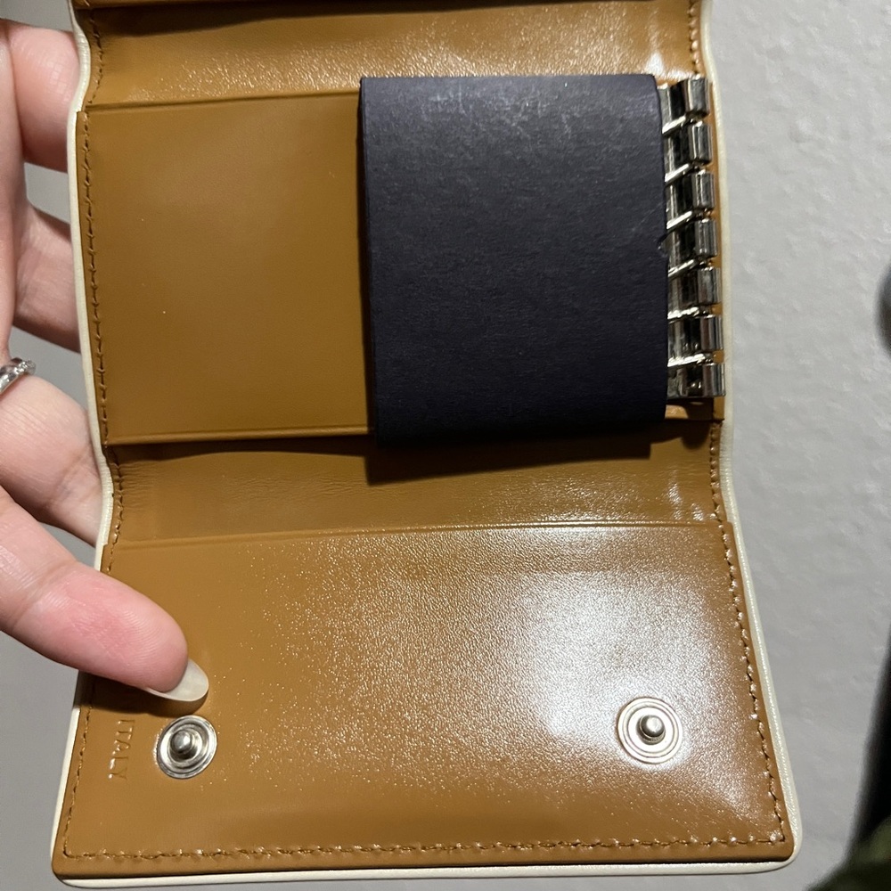 Prada Keyholder - Picture 5 of 9